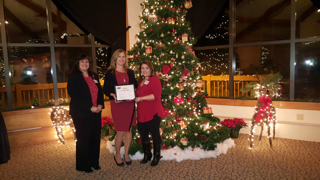 Women's Networking Tree Decorating Contest
